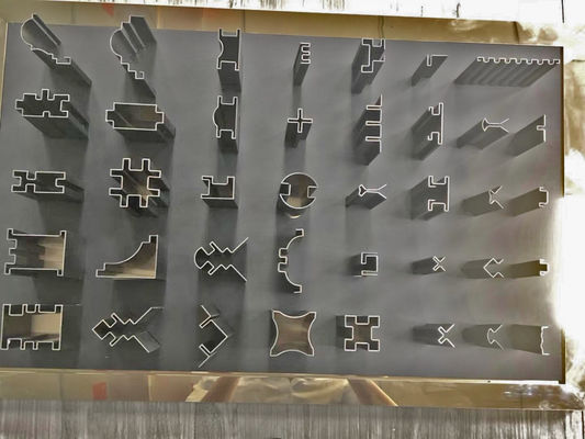 Хорошая цена прокладки отделки Polyshaped нержавеющей стали 0.8mm 2.0mm PVD покрывая почищенное щеткой серебряное розового золота черное онлайн