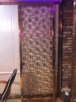Хорошая цена Отель Luxury Lobby Partition Screen Полированная нержавеющая сталь онлайн