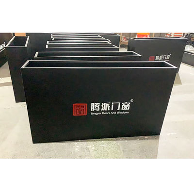 Хорошая цена Коммерческая внешняя садовая мебель Металлический общественный парк Сталевые заводы горшки наружные городские уличные цветочные горшки онлайн