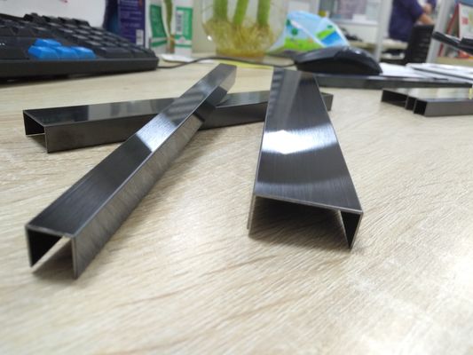 Хорошая цена Золотая форма U Нержавеющая сталь Оформление полос Покрытие Античное украшение ванной комнаты онлайн