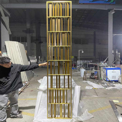 Хорошая цена 304 Золото ПВД Покрытие Популярный дизайн Домашний интерьер Гостиница Декоративный комнатный разделитель Современная перегородка онлайн